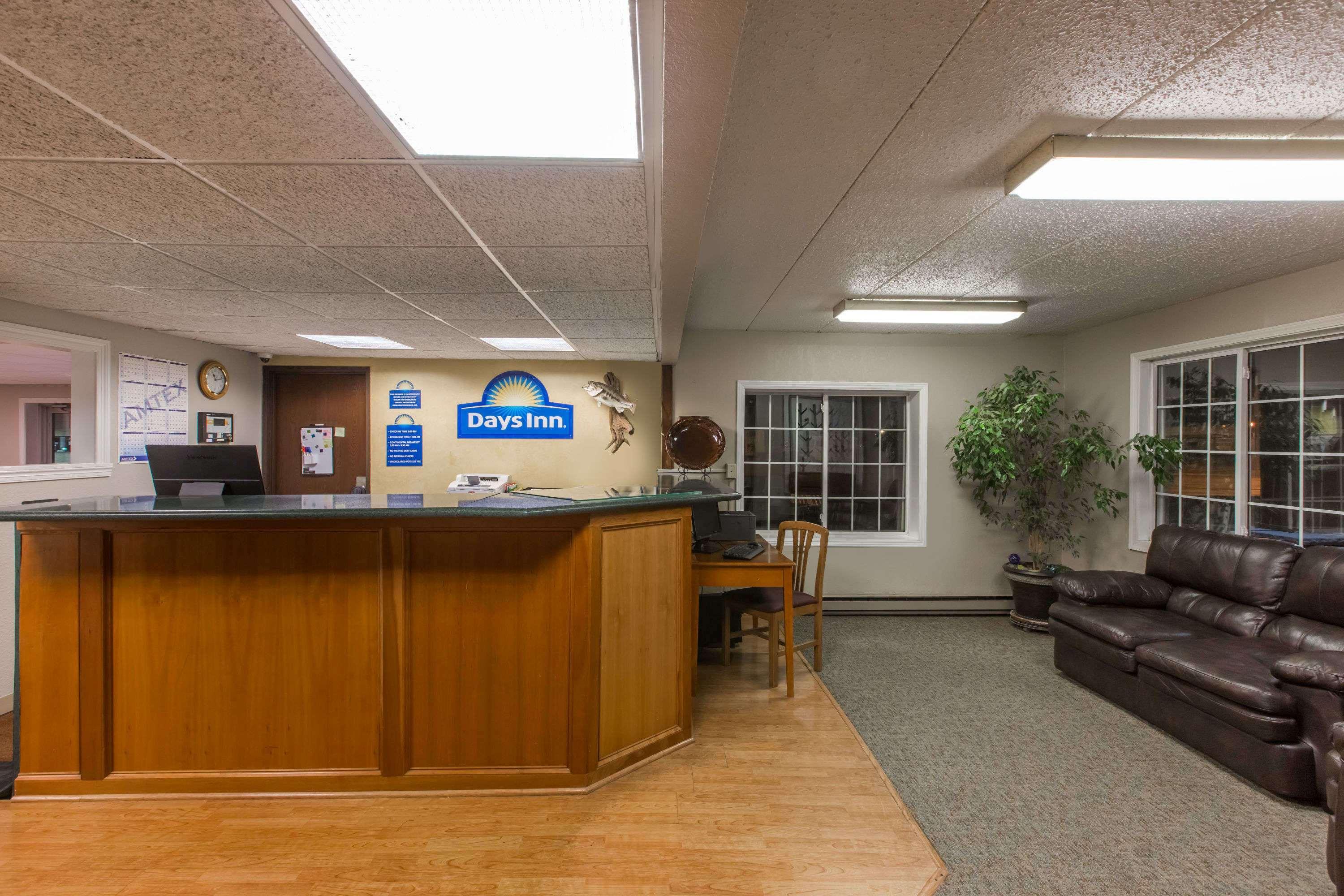 Days Inn By Wyndham Pierre Buitenkant foto