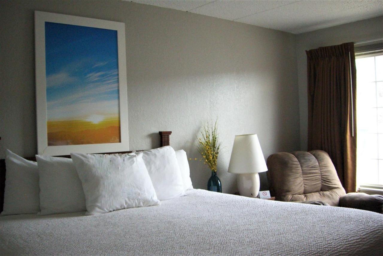 Days Inn By Wyndham Pierre Buitenkant foto